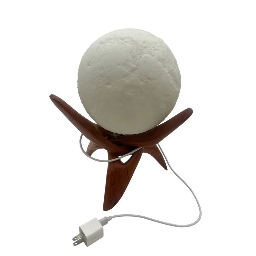 Enchanting 3D Printed Lunar Lamp Glows & Transforms Mystical Ambient Room Decor